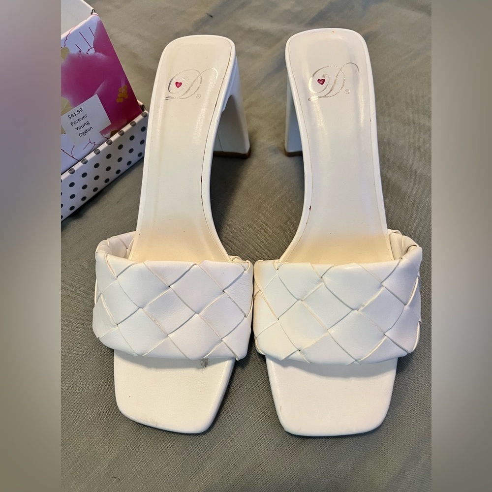White sandal heels bottega style
